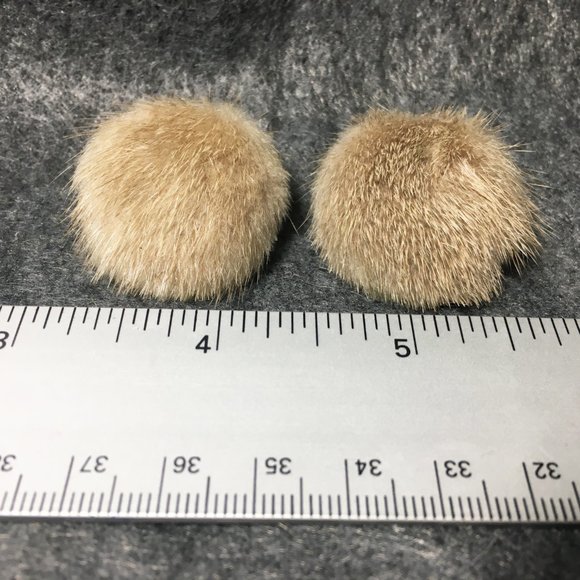 Vintage Fur Earrings - Picture 4 of 6